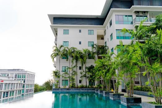 Bulan Guesthouse Imago Kota Kinabalu Exterior foto